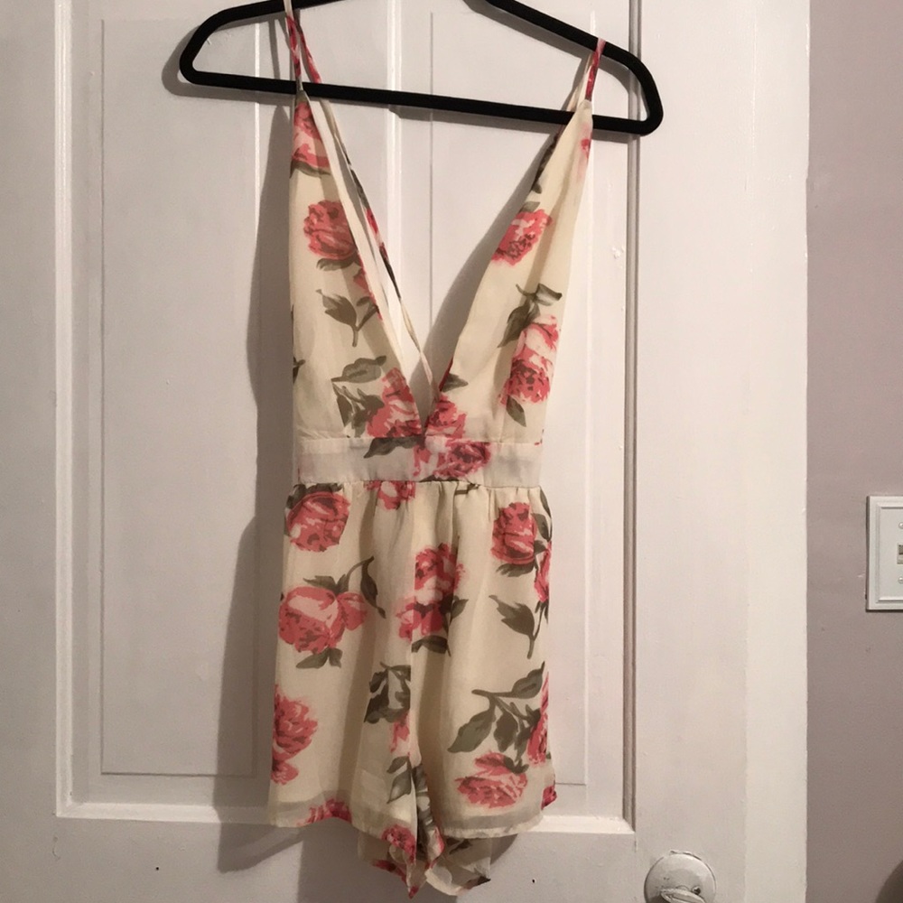 Open back romper!!! - Picture 2 of 3